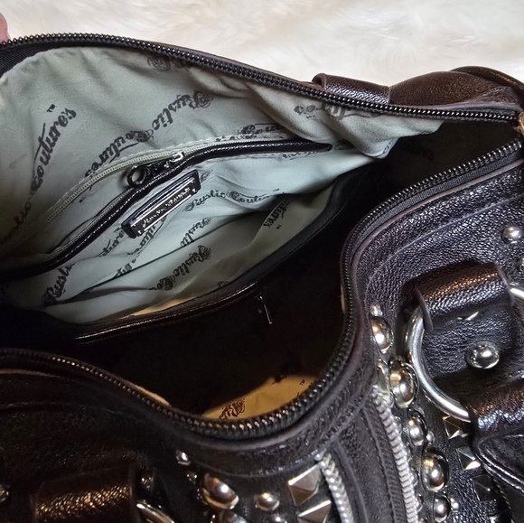 Rustic Couture's Barrel Handbag - Picture 7 of 11